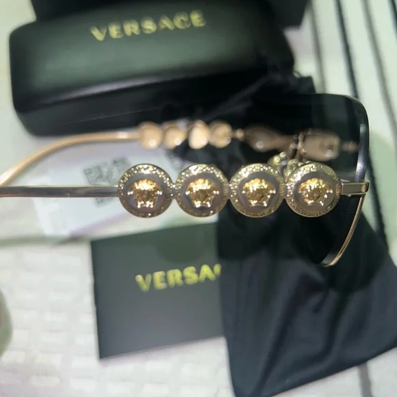 Brand New VERSACE
56MM Pilot Sunglasses Color: Black Gold - Picture 4 of 5